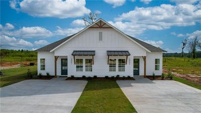 /international/us/1004-twin-lane-valley-al-110107894599/