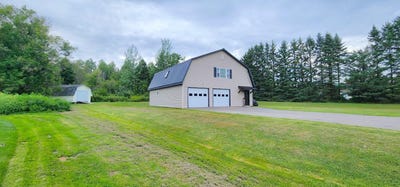 /international/us/24-fords-lane-mapleton-me-110100813158/