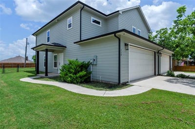 /international/us/114-ash-street-paradise-tx-110102560693/