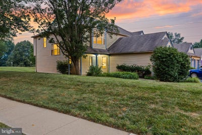 /international/us/18-hawthorne-court-hamilton-nj-110101482837/