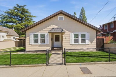 /international/us/222-pine-st-yreka-ca-110107504114/