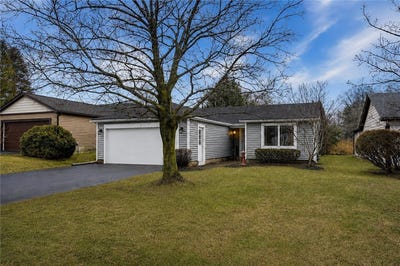 /international/us/19-tall-tree-drive-penfield-ny-110108300360/