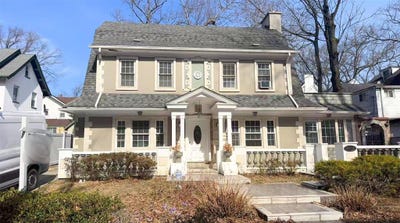 /international/us/82-37-austin-street-kew-gardens-ny-110098015359/