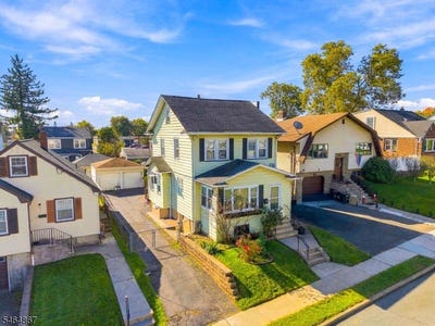 /international/us/21-rollins-ave-clifton-city-nj-110120499036/