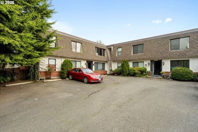 /international/us/8065-n-ivanhoe-st-portland-or-110107167282/