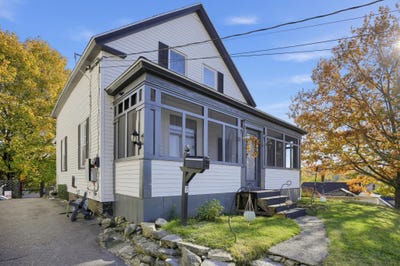 /international/us/7-maple-street-jay-me-110120755289/