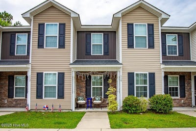 /international/us/110-meadow-way-havelock-nc-110100131577/