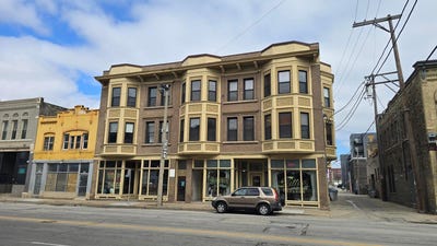 /international/us/526-w-national-ave-milwaukee-wi-110105218956/