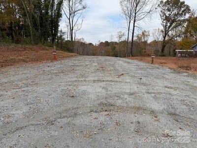 /international/us/oakland-road-spindale-nc-110103399400/