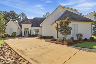 /international/us/148-greenway-lane-madison-ms-110120918065/