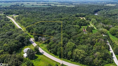 /international/us/boy-scout-road-central-city-ia-110101592099/
