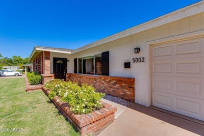 /international/us/5002-e-mitchell-drive-phoenix-az-110108542062/