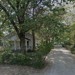 /international/us/805-s-main-st-sallisaw-ok-110105919703/