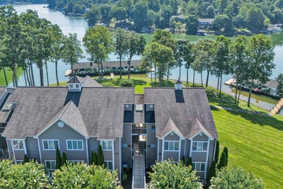 /international/us/305-south-pointe-shore-dr-moneta-va-110101167759/