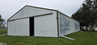 /international/us/218-3rd-bridgewater-ia-110107692278/
