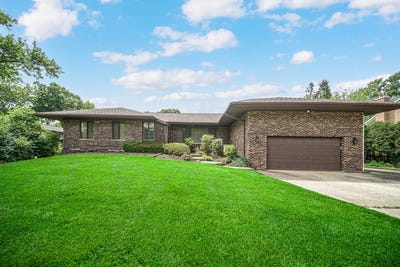 /international/us/3620-douglas-road-downers-grove-il-110108506914/