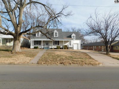 /international/us/1218-broadway-st-larned-ks-110104275967/