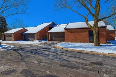 /international/us/3082-lindenwood-drive-dearborn-mi-110107339072/