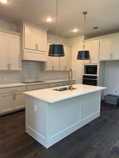 /international/us/8028-thomas-crossing-north-richland-hills-tx-110099961355/