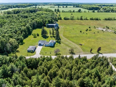 /international/us/7387-logerquist-rd-baileys-harbor-wi-110092997131/?lang=en