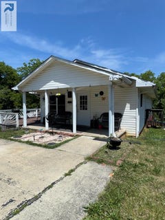 /international/us/536-hughes-st-danville-va-110108224272/