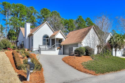/international/us/133-sweet-gum-lane-aiken-sc-110108446928/