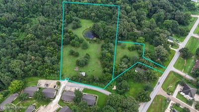 /international/us/apartment-driveway-holly-springs-ms-110110081001/