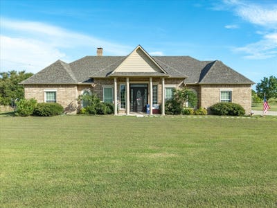 /international/us/8926-county-road-156-kaufman-tx-110106757744/