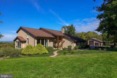 /international/us/148-forest-lane-elizabethtown-pa-110120559308/