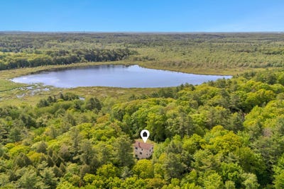 /international/us/20-bradley-ridge-lane-topsham-me-110108535405/