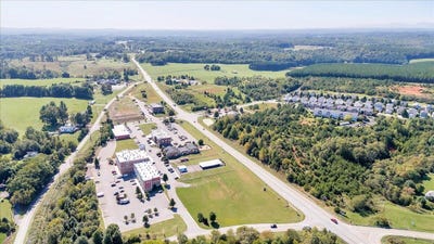 /international/us/celebration-ave-lot-9-moneta-va-110087483407/