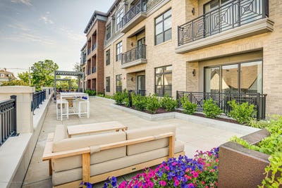 /international/us/55-w-front-street-red-bank-nj-110108059427/