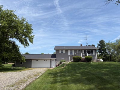 /international/us/653-7th-street-plainwell-mi-110108257205/