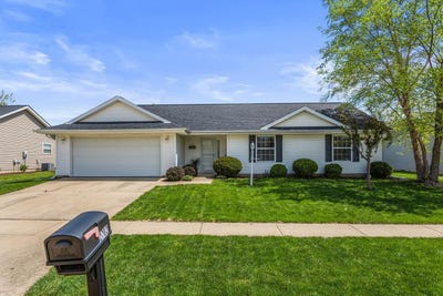/international/us/2702-milford-drive-urbana-il-110107500832/