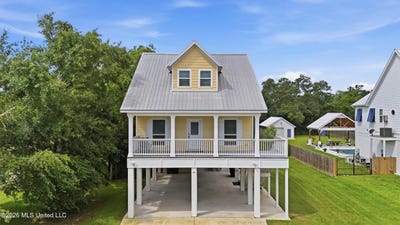 /international/us/311-waveland-avenue-waveland-ms-110108579611/
