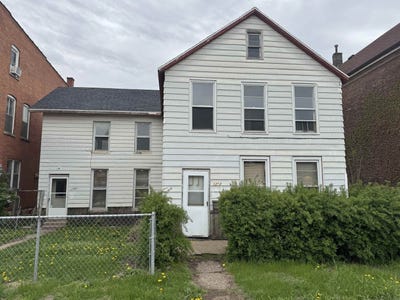 /international/us/1252-white-street-dubuque-ia-110108815767/