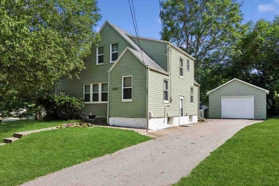 /international/us/1323-kirkwood-ave-iowacity-ia-110109157209/