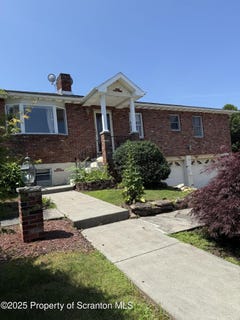 /international/us/620-spruce-street-olyphant-pa-110098052034/