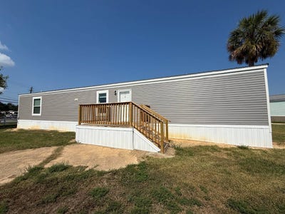 /international/us/oaklawn-estates-8400-w-oaklawn-rd-biloxi-ms-110104604426/