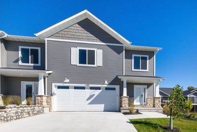 /international/us/1380-autumn-ridge-lane-dubuque-ia-110104967692/
