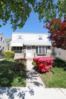 /international/us/14-33-140th-street-whitestone-ny-110108380602/