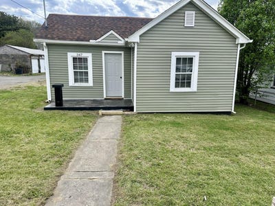 /international/us/347-e-oak-st-covington-va-110107004318/