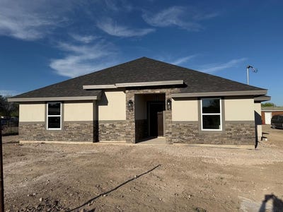 /international/us/3204-calle-teresa-eagle-pass-tx-110107653454/