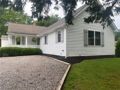 /international/us/548-forestview-road-bay-village-oh-110100798770/