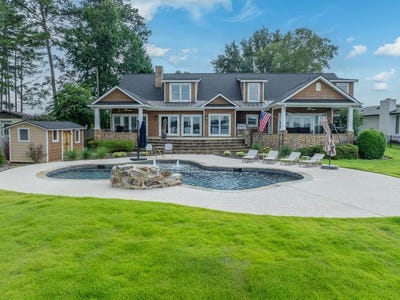 /international/us/245-lakeshore-circle-milledgeville-ga-110100723758/