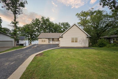 /international/us/1922-dawn-pt-lake-summerset-il-110100862828/