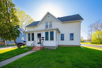 /international/us/433-n-high-street-fort-atkinson-wi-110107505650/