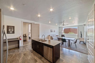 /international/us/5160-w-villas-n-dr-hurricane-ut-110105354149/