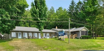 /international/us/240-n-state-road-35-alma-wi-110100476651/?lang=en
