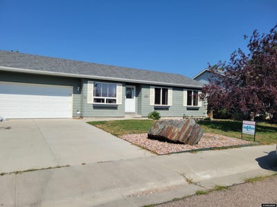 /international/us/640-river-rock-evansville-wy-110101138193/